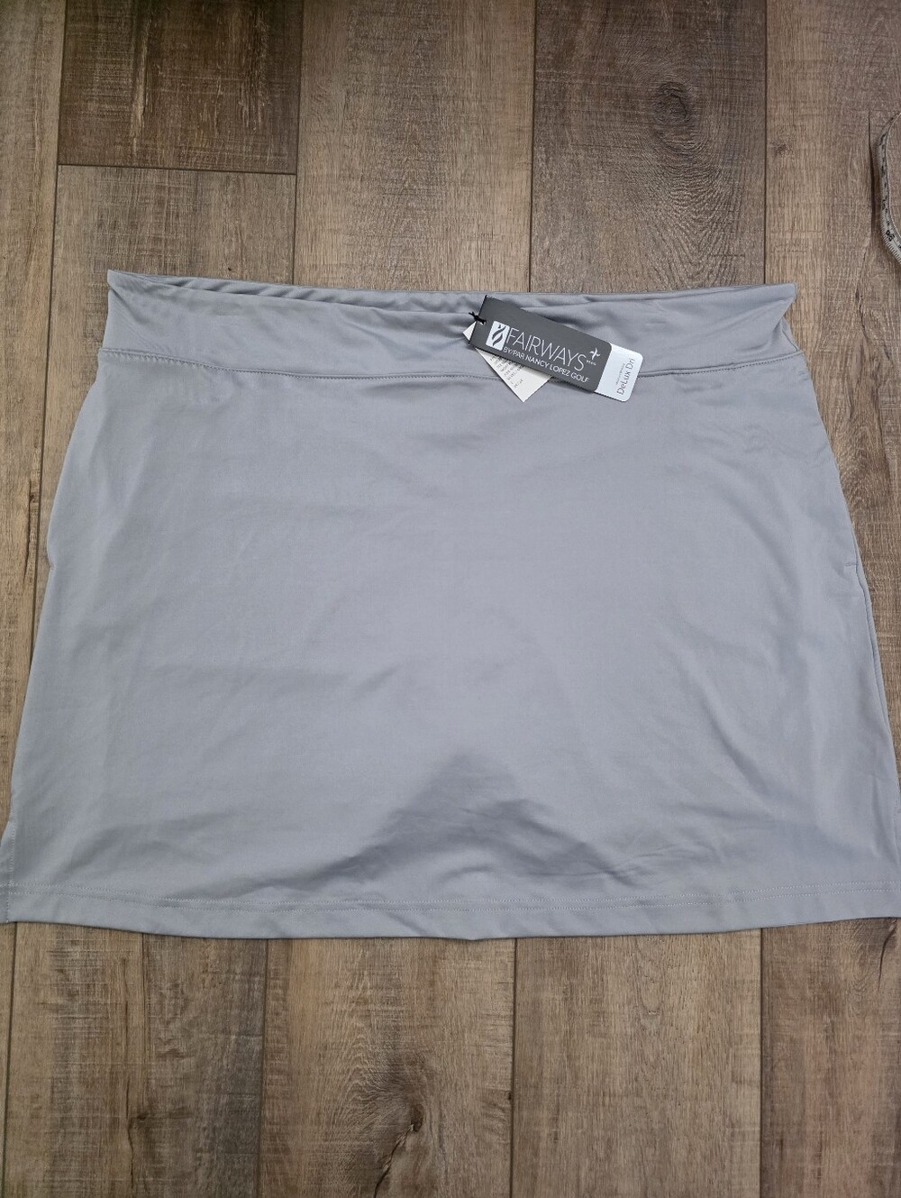 Fairways By Nancy Lopez Golf - Grey Women's Skort - Size 2X - NWT